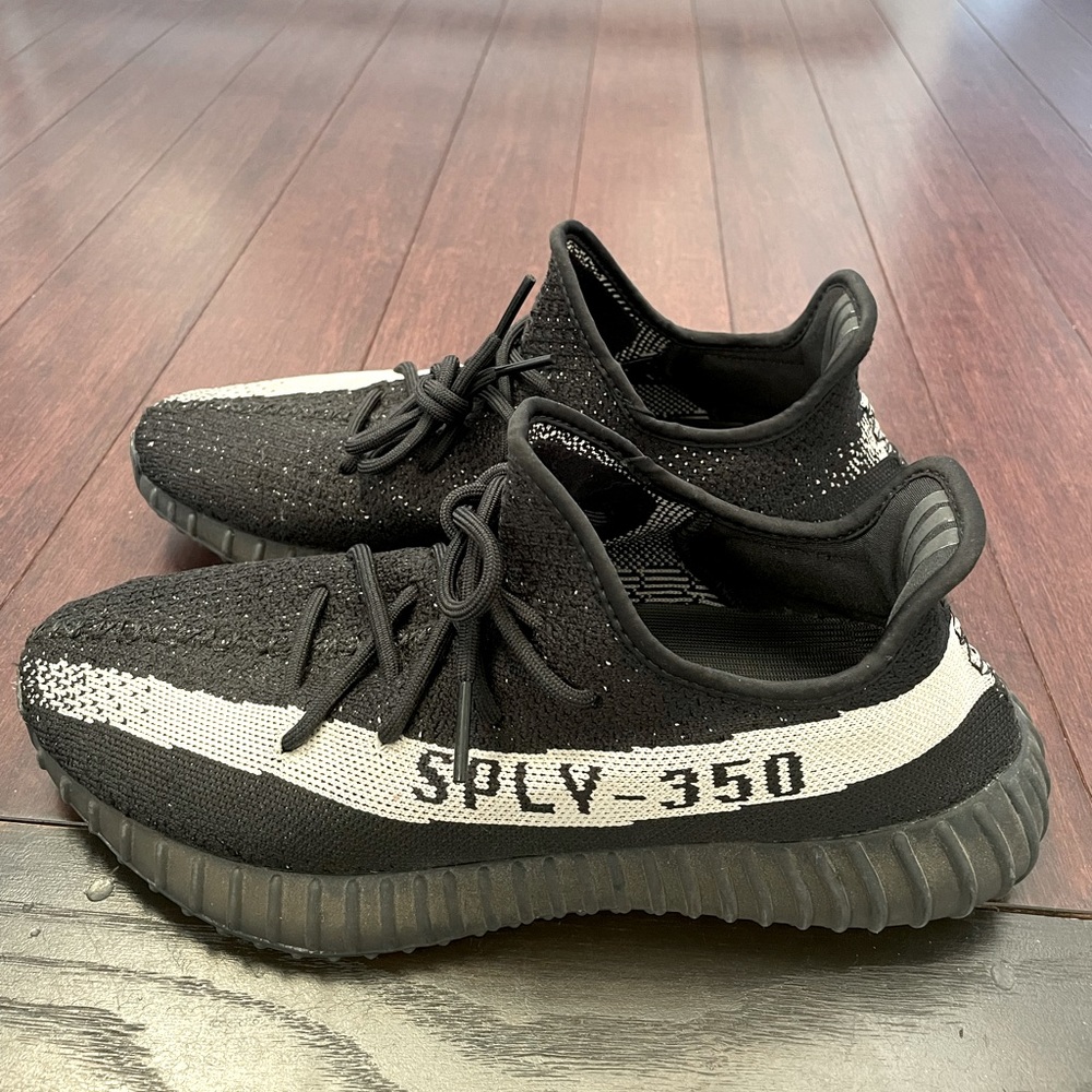Adidas Yeezy Boost 350 v2 Black White Rare 10.5